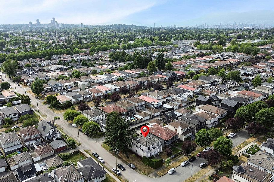 6899 Fleming Street Vancouver, BC - 31