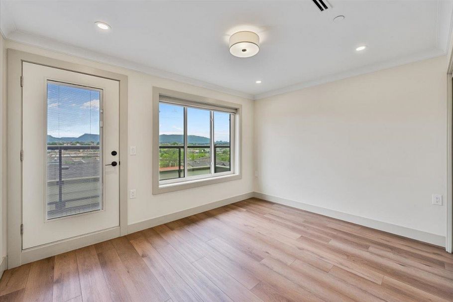 3179 E 16th Avenue Vancouver, BC - 21