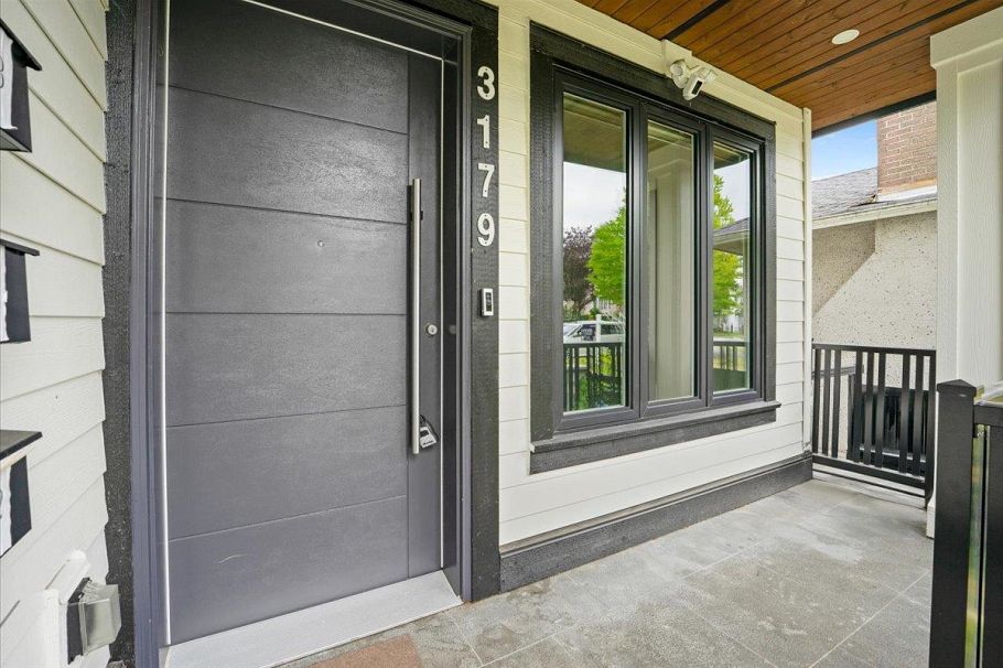 3179 E 16th Avenue Vancouver, BC - 4