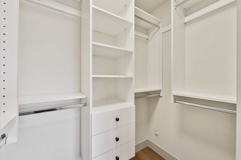 3179 E 16th Avenue Vancouver, BC - 24