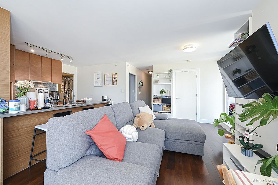 1107 565 Smithe Street Vancouver, BC - 11