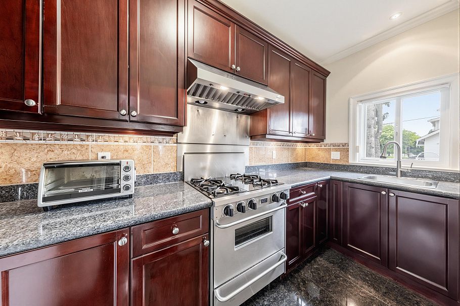 6899 Fleming Street Vancouver, BC - 12