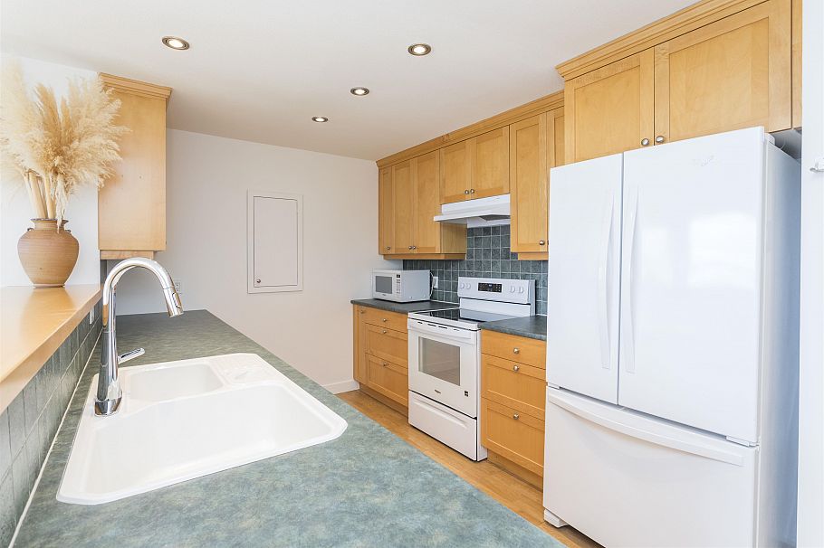 5445 Indian River Drive North Vancouver, BC - 28
