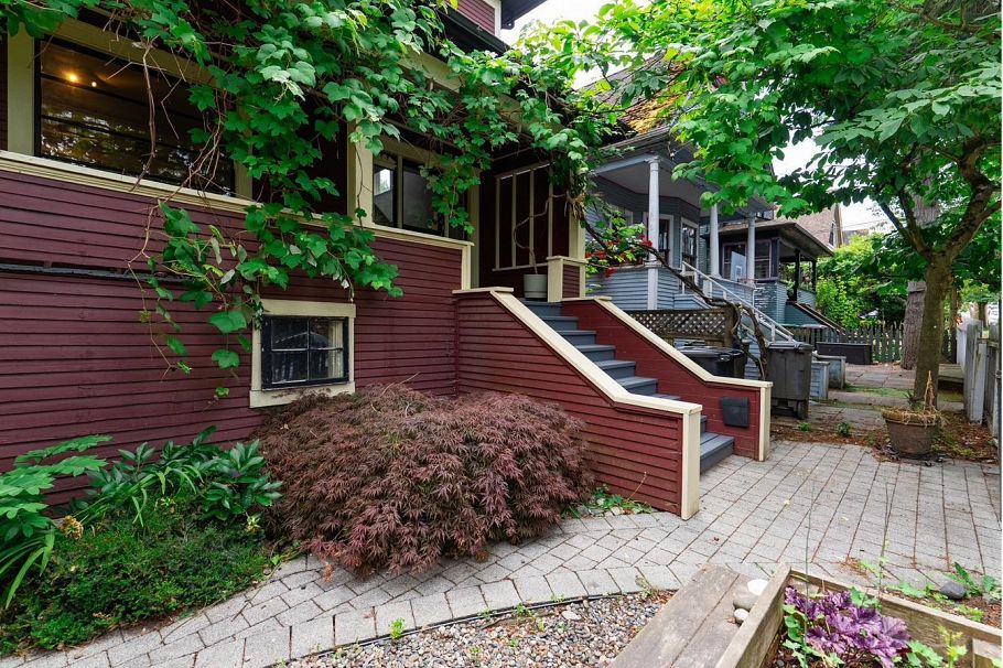 2110 Alberta Street Vancouver, BC - 2