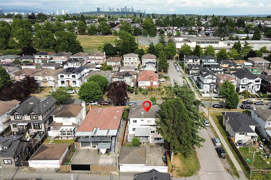 6899 Fleming Street Vancouver, BC - 30