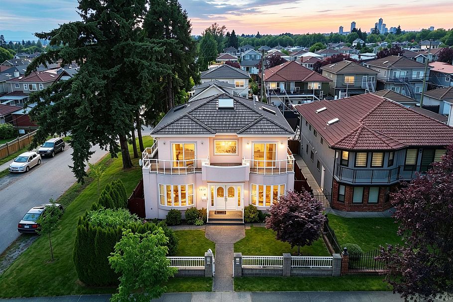 6899 Fleming Street Vancouver, BC - 2