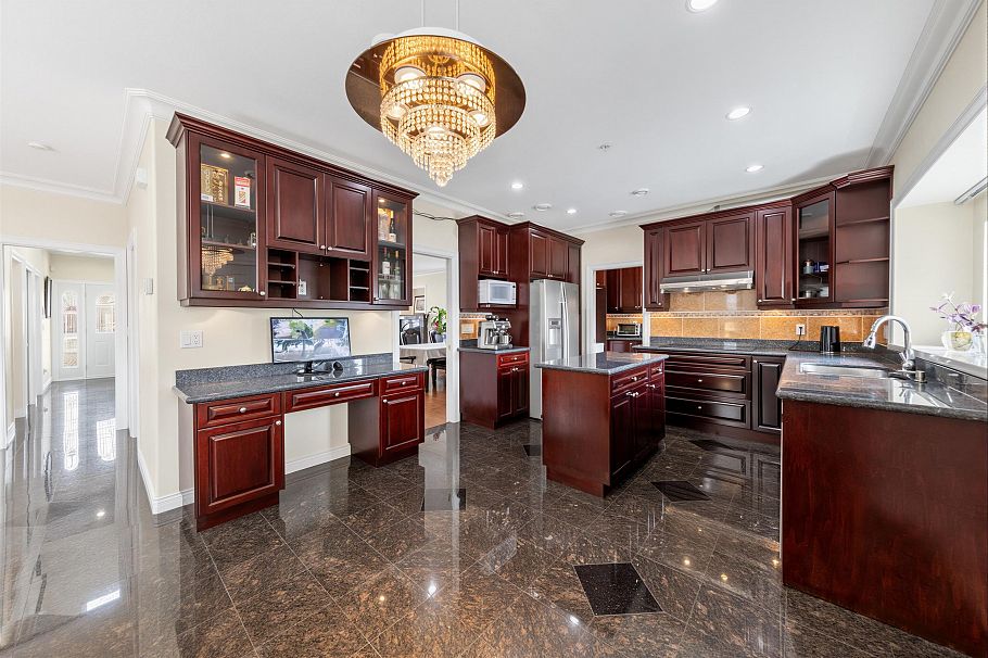 6899 Fleming Street Vancouver, BC - 9