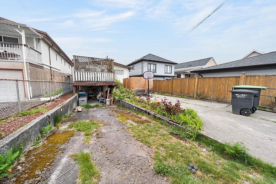 2258 Wenonah Street Vancouver, BC - 26