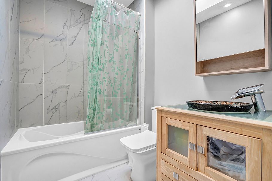 300 W Balmoral Road North Vancouver, BC - 20