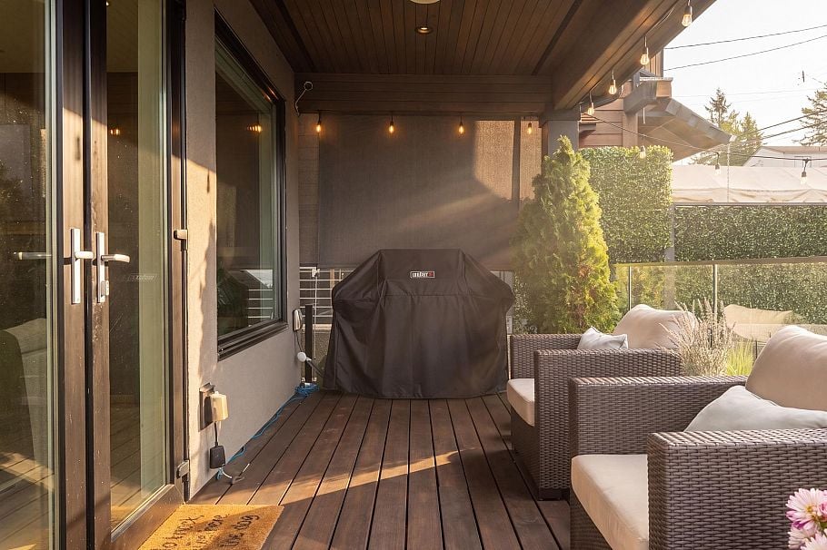 351 W 28th Street North Vancouver, BC - 28