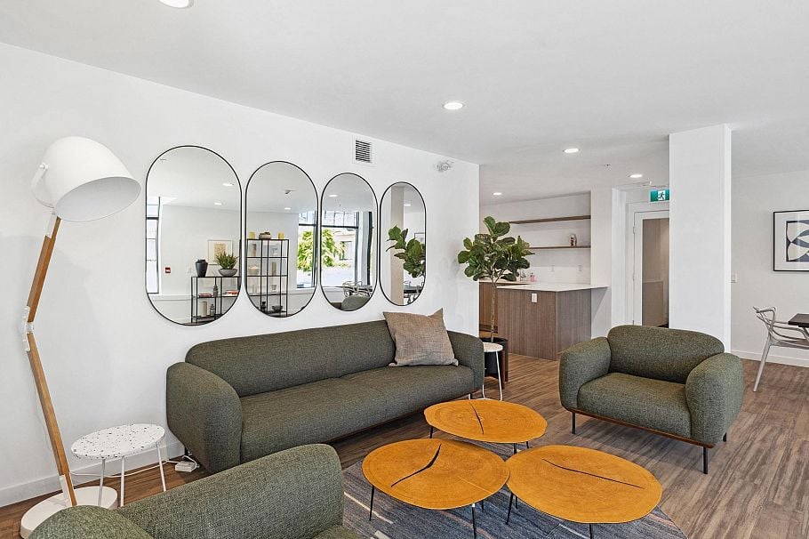 209 715 W 15th Street North Vancouver, BC - 33