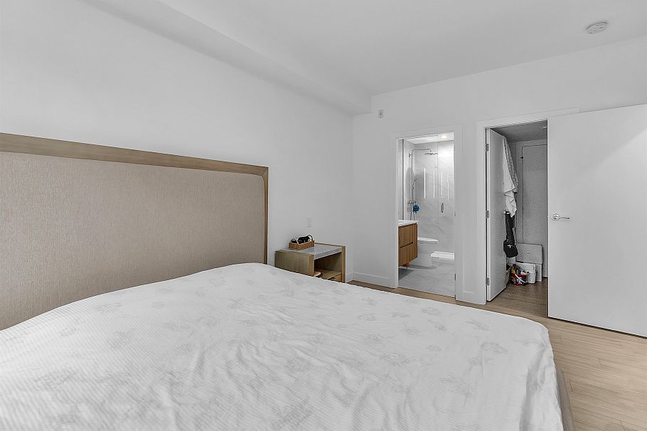 115 2060 Curling Road North Vancouver, BC - 24