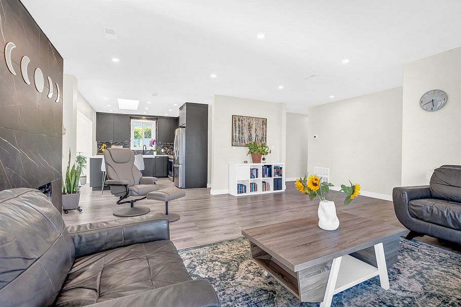 300 W Balmoral Road North Vancouver, BC - 5