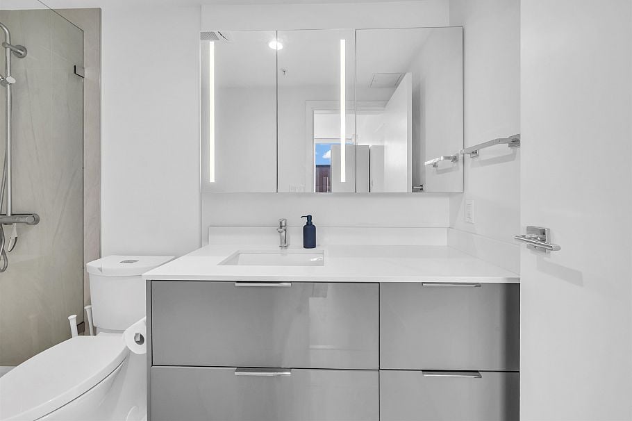 501 1471 Hunter Street North Vancouver, BC - 19