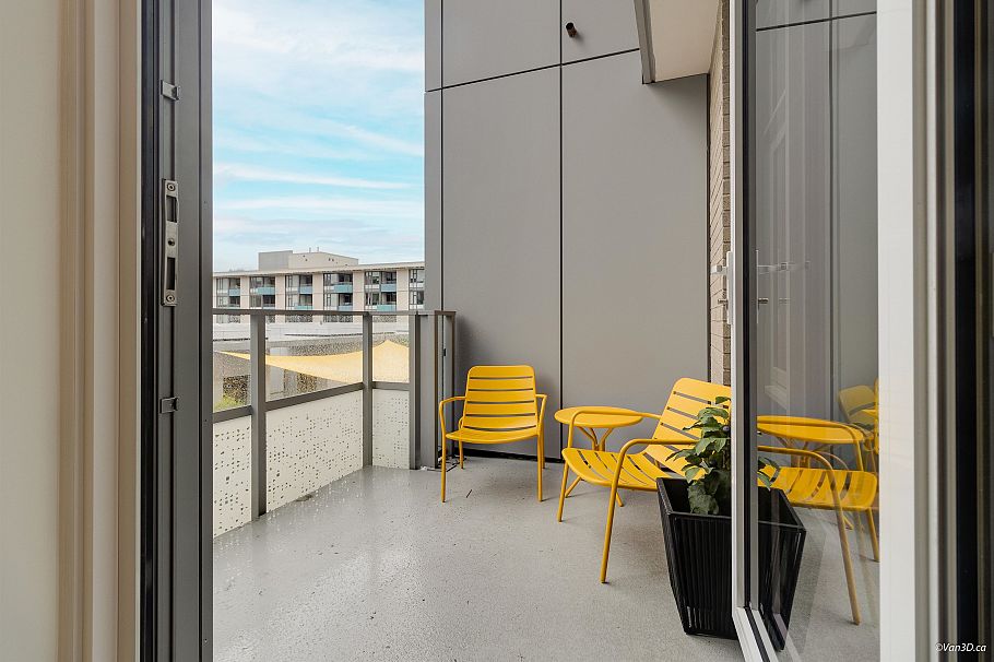 306 1500 Fern Street North Vancouver, BC - 12