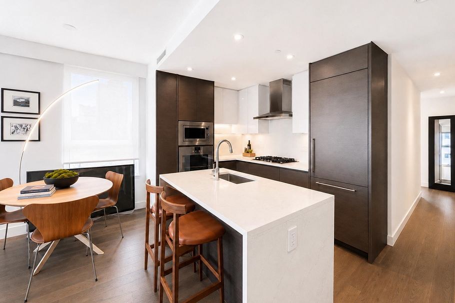 304 5693 Elizabeth Street Vancouver, BC - 4
