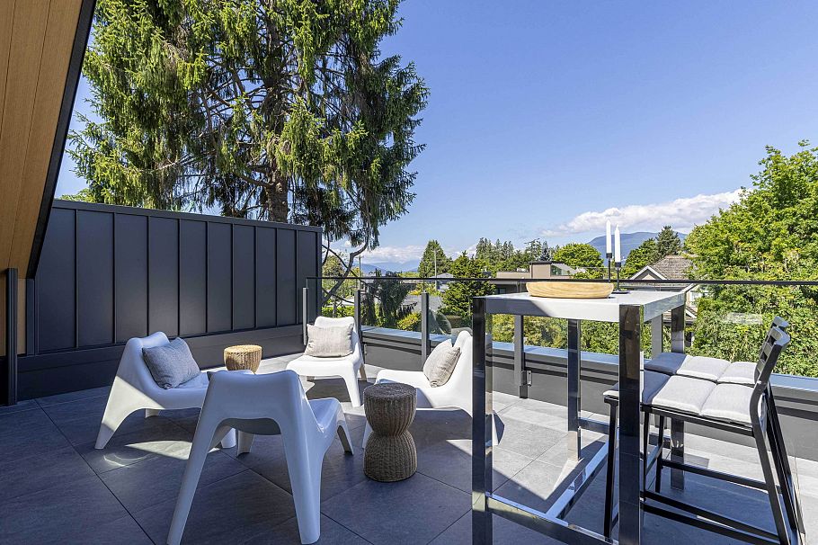 1 3768 W 2nd Avenue Vancouver, BC - 23