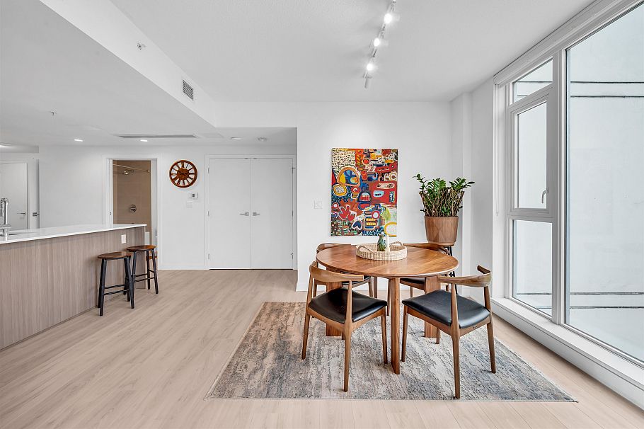 501 1471 Hunter Street North Vancouver, BC - 14