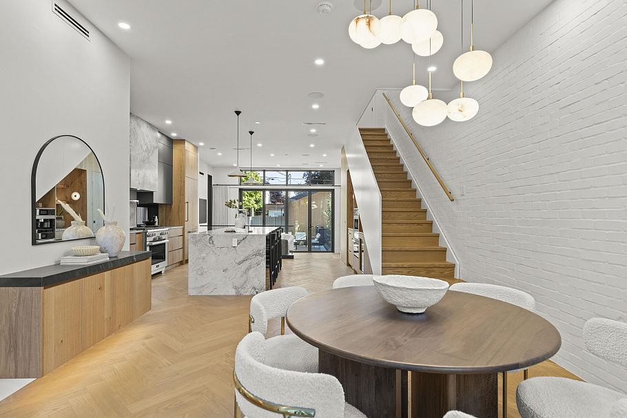 1 3768 W 2nd Avenue Vancouver, BC - 5
