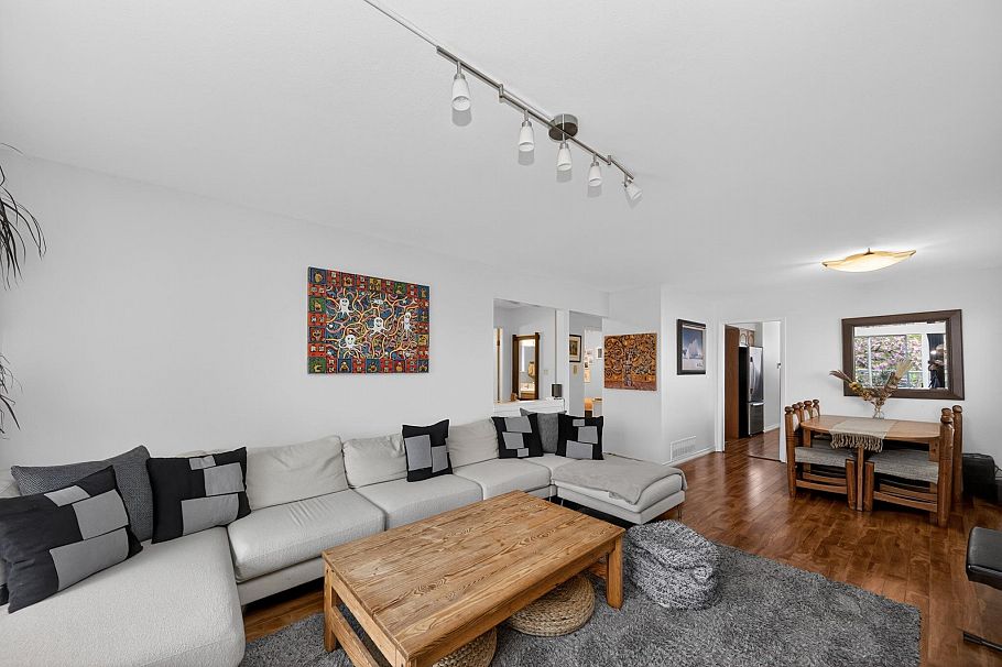 2258 Wenonah Street Vancouver, BC - 2