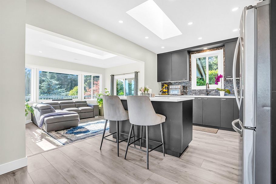 300 W Balmoral Road North Vancouver, BC - 14