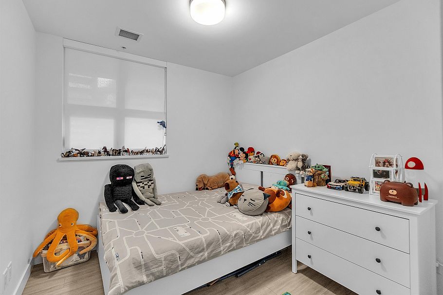 115 2060 Curling Road North Vancouver, BC - 18