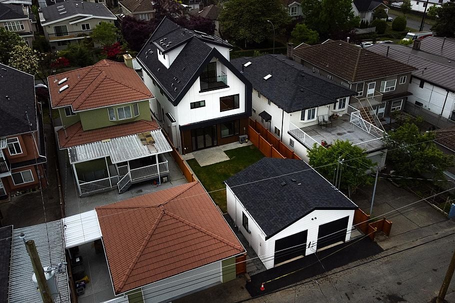 2 2741 E 7th Avenue Vancouver, BC - 29
