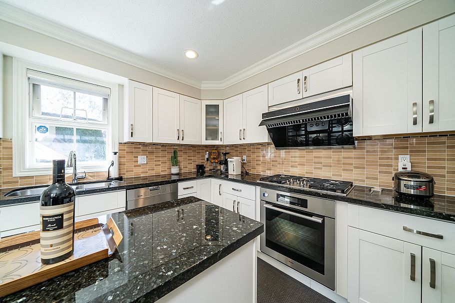 4049 W 27th Avenue Vancouver, BC - 15