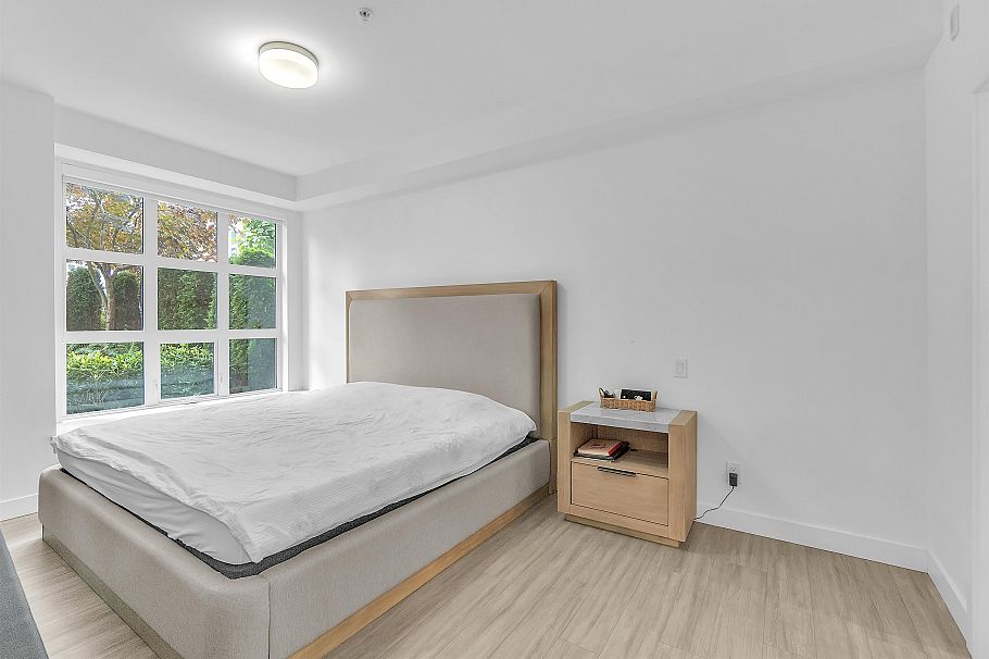 115 2060 Curling Road North Vancouver, BC - 23