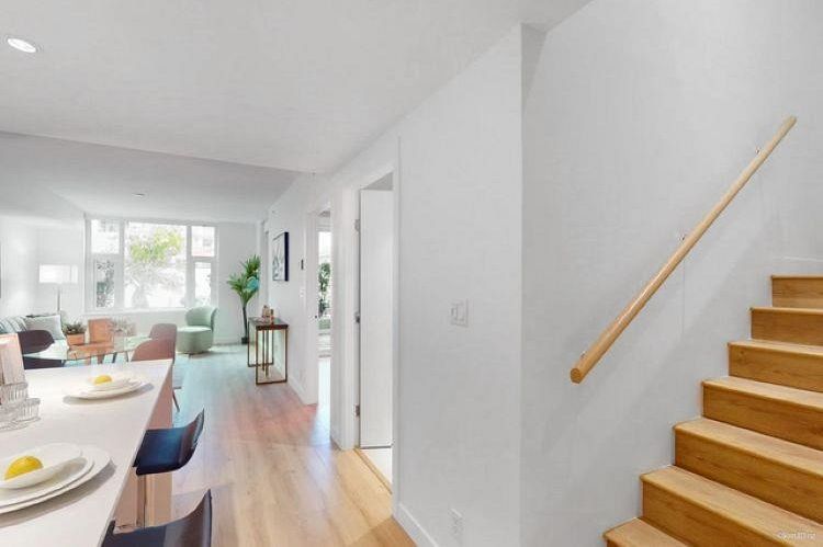 306 1500 Fern Street North Vancouver, BC - 9