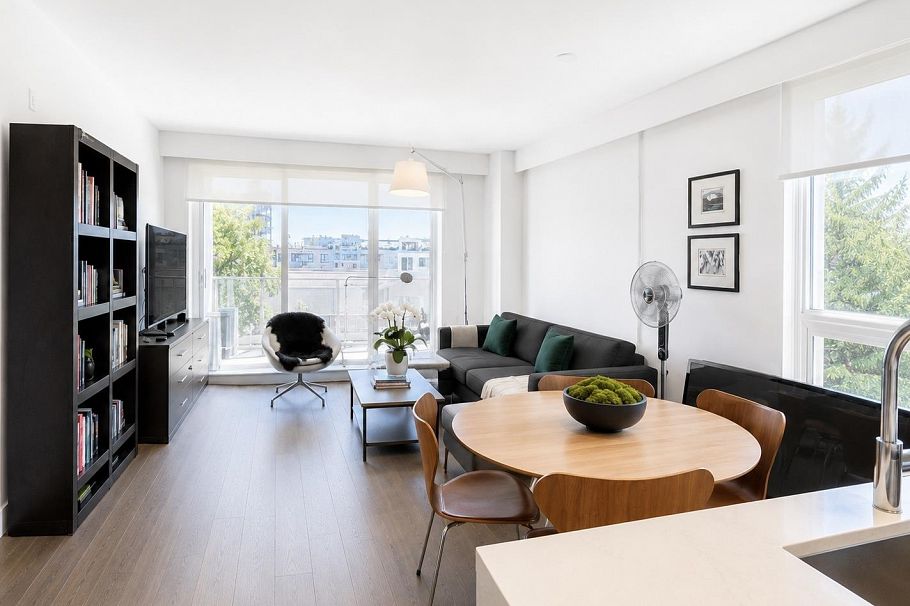 304 5693 Elizabeth Street Vancouver, BC - 3