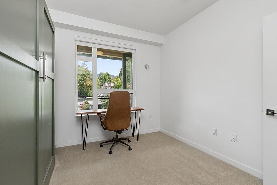 209 715 W 15th Street North Vancouver, BC - 21