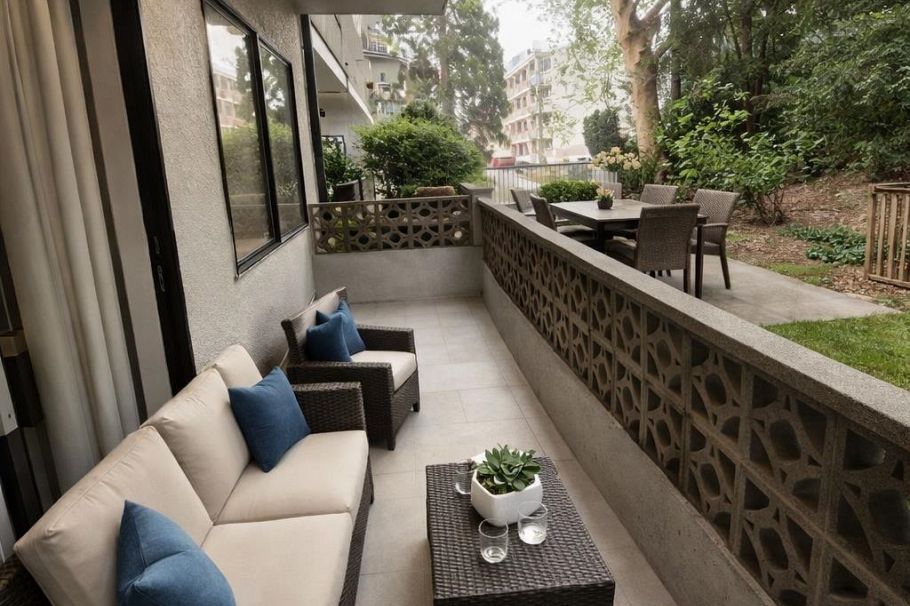 103 1950 W 8th Avenue Vancouver, BC - 2