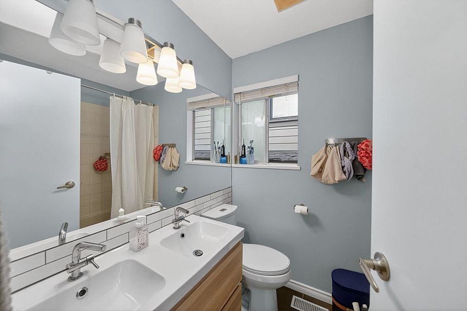 2258 Wenonah Street Vancouver, BC - 16
