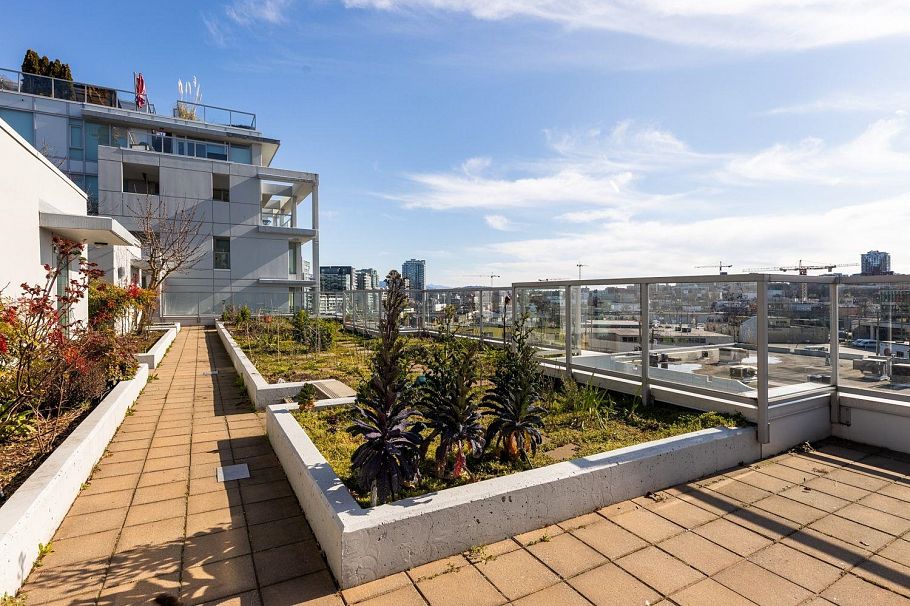 712 1887 Crowe Street Vancouver, BC - 13