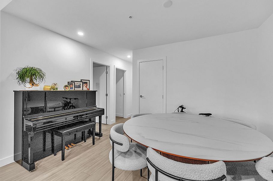 115 2060 Curling Road North Vancouver, BC - 14