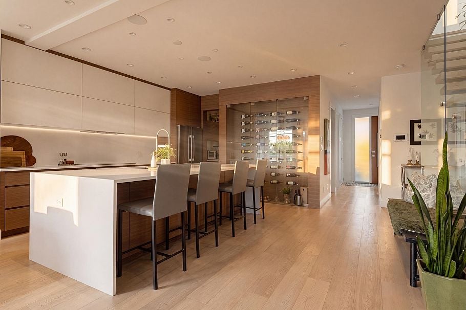 351 W 28th Street North Vancouver, BC - 8