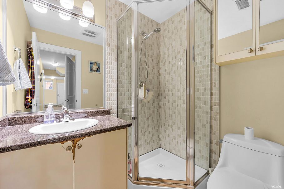 5603 Rhodes Street Vancouver, BC - 31
