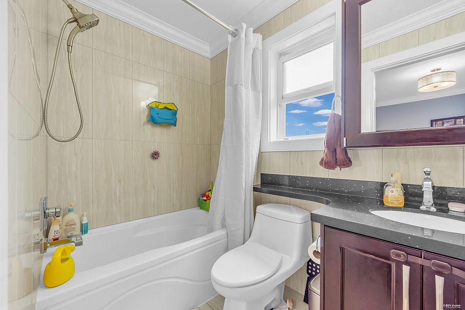 5603 Rhodes Street Vancouver, BC - 22
