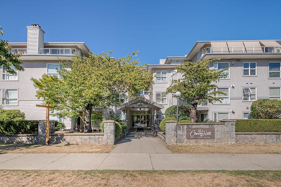 102 2965 Horley Street Vancouver, BC - 32