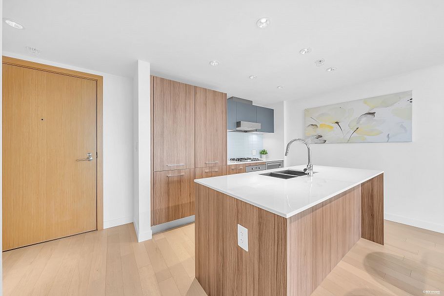 1105 4638 Gladstone Street Vancouver, BC - 5