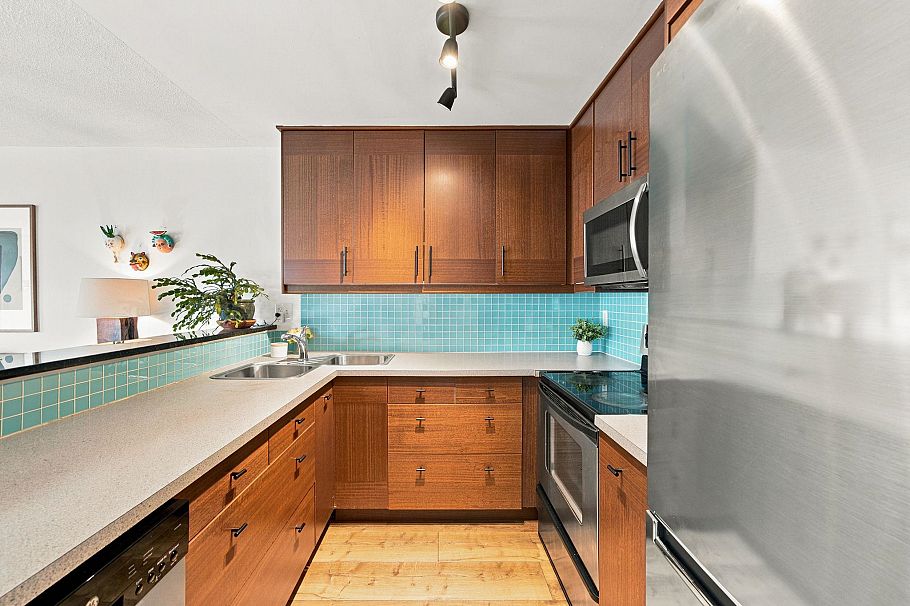 304 888 W 13th Avenue Vancouver, BC - 7