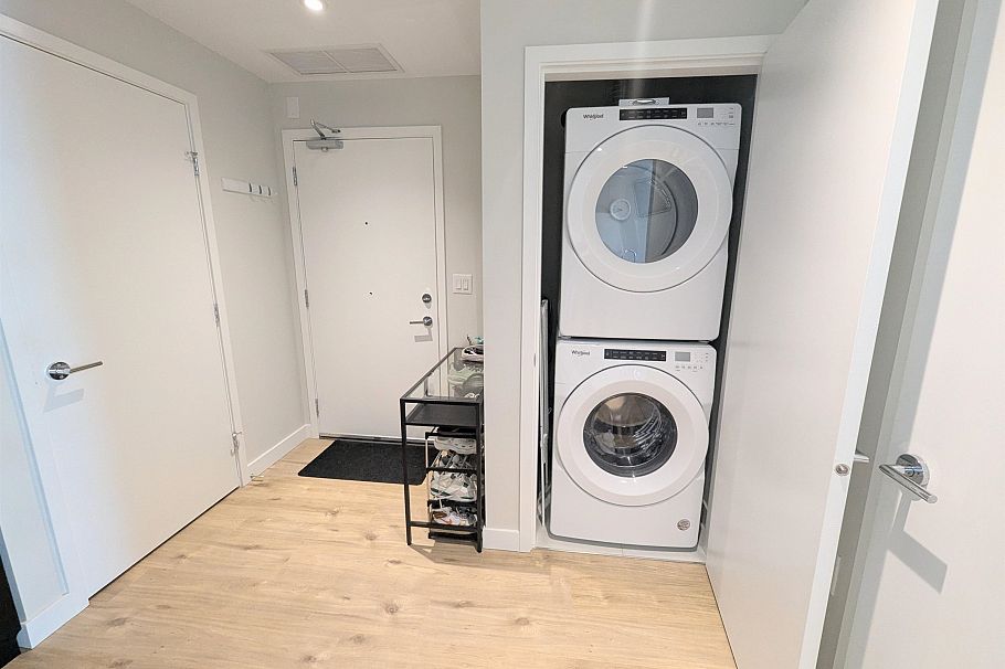 1305 3430 E Kent Avenue Vancouver, BC - 2