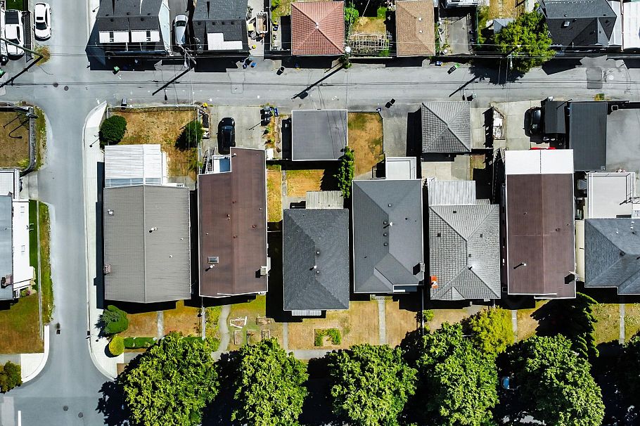 3186 E 28th Avenue Vancouver, BC - 1