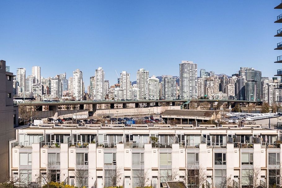 712 1887 Crowe Street Vancouver, BC - 17