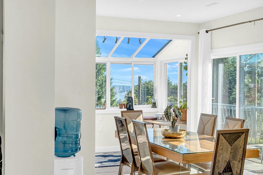 300 W Balmoral Road North Vancouver, BC - 9