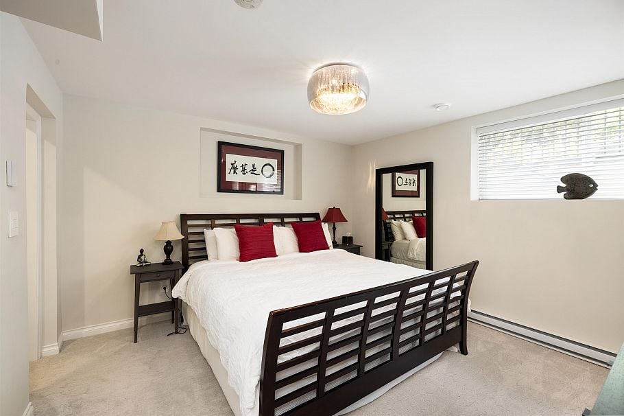 4115 E Braemar Road North Vancouver, BC - 32
