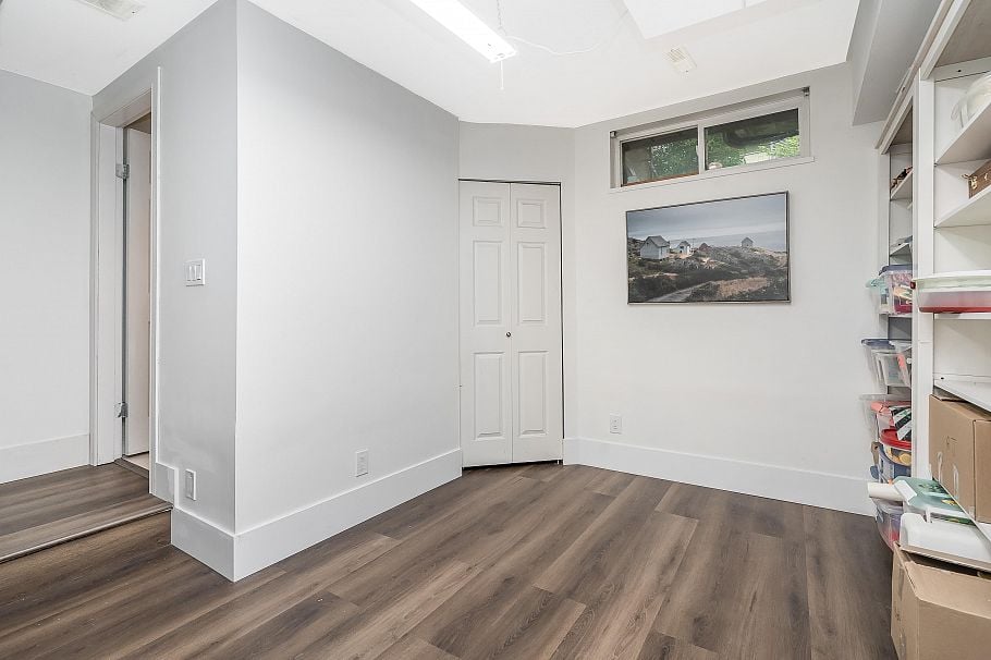 2866 Sotao Avenue Vancouver, BC - 26