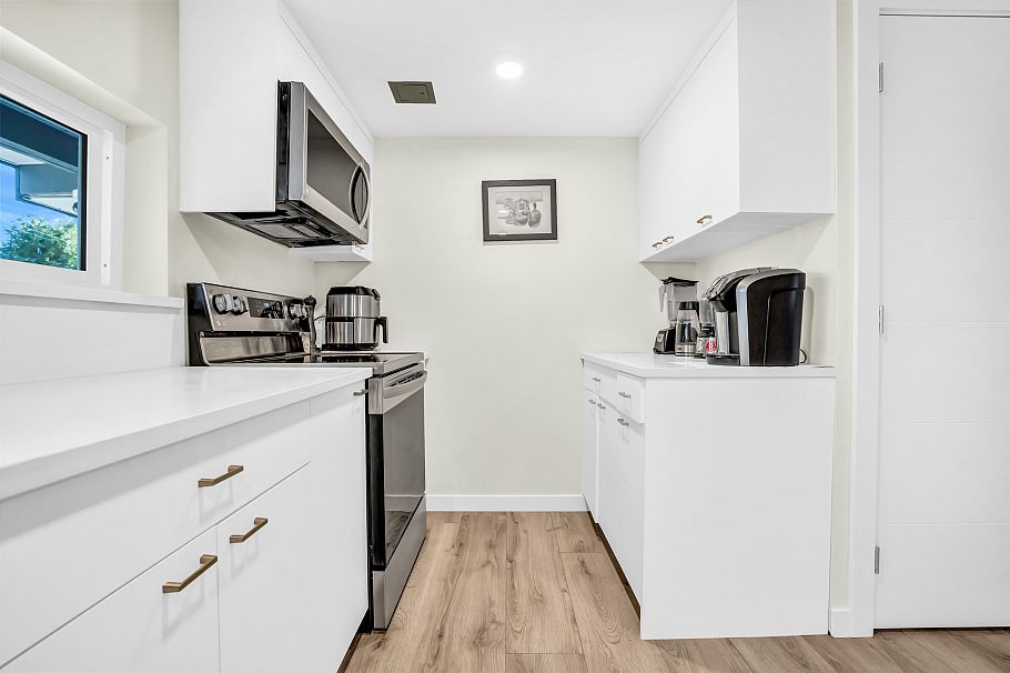 300 W Balmoral Road North Vancouver, BC - 23