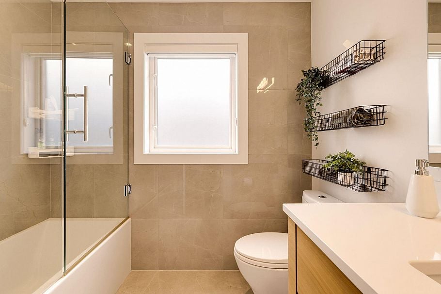 351 W 28th Street North Vancouver, BC - 24